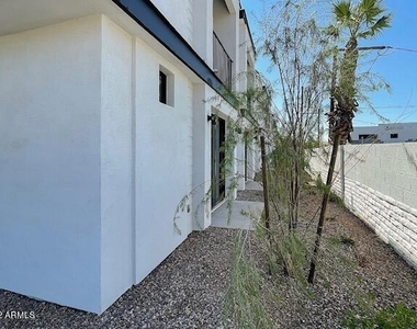3215 E Flower Street - Photo Thumbnail 11