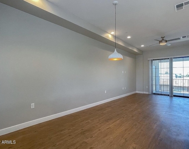 3215 E Flower Street - Photo Thumbnail 24