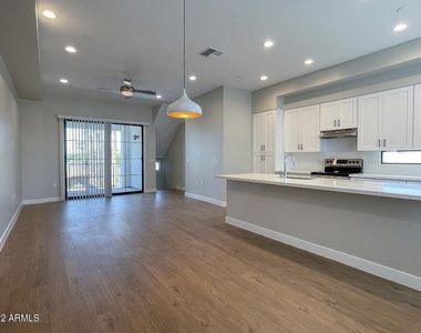 3215 E Flower Street - Photo Thumbnail 35