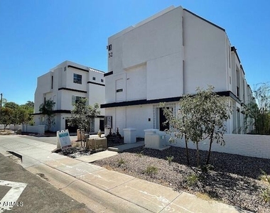 3215 E Flower Street - Photo Thumbnail 10
