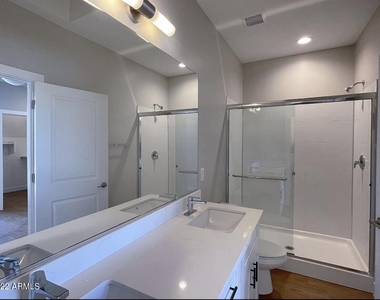 3215 E Flower Street - Photo Thumbnail 54