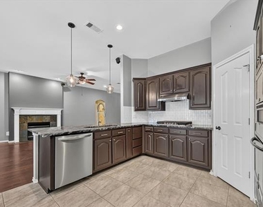 2720 Windstone Way - Photo Thumbnail 7