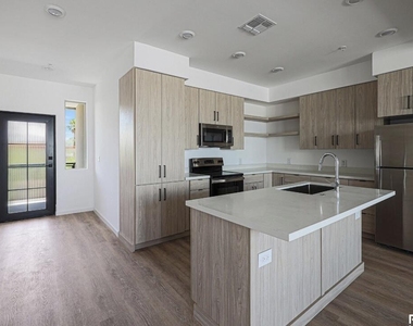 16655 E El Lago Boulevard - Photo Thumbnail 8