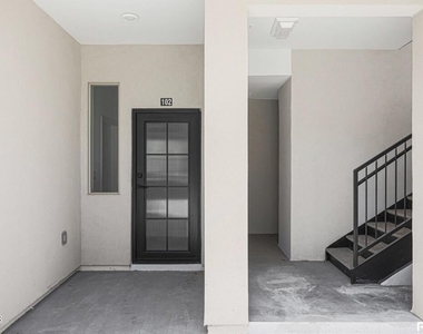 16655 E El Lago Boulevard - Photo Thumbnail 28
