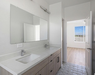 16655 E El Lago Boulevard - Photo Thumbnail 29