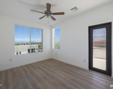 16655 E El Lago Boulevard - Photo Thumbnail 18