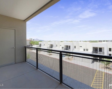 16655 E El Lago Boulevard - Photo Thumbnail 26