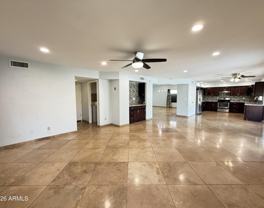 18220 N 45th Street - Photo Thumbnail 12