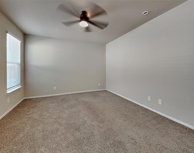 6721 Lake Overlook Drive - Photo Thumbnail 6