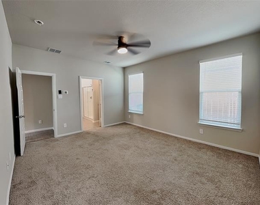 6721 Lake Overlook Drive - Photo Thumbnail 7