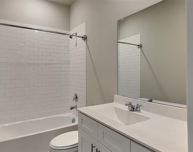 6721 Lake Overlook Drive - Photo Thumbnail 11
