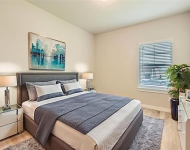 4817 Bullfrog Way - Photo Thumbnail 4