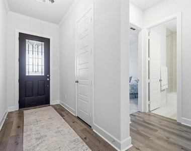4817 Beaver Creek Drive - Photo Thumbnail 5