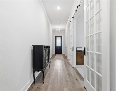 4817 Beaver Creek Drive - Photo Thumbnail 10