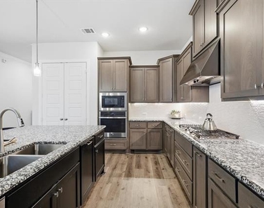 4817 Beaver Creek Drive - Photo Thumbnail 16