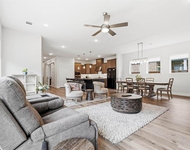 4817 Beaver Creek Drive - Photo Thumbnail 12