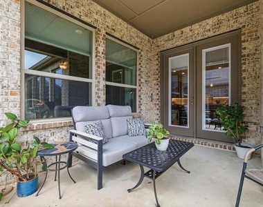 4817 Beaver Creek Drive - Photo Thumbnail 30