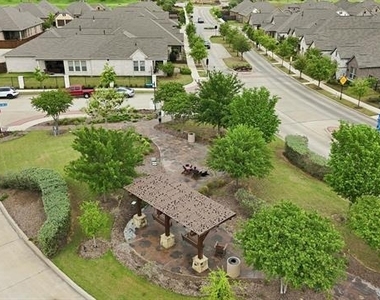 4817 Beaver Creek Drive - Photo Thumbnail 36