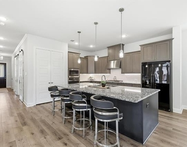 4817 Beaver Creek Drive - Photo Thumbnail 15