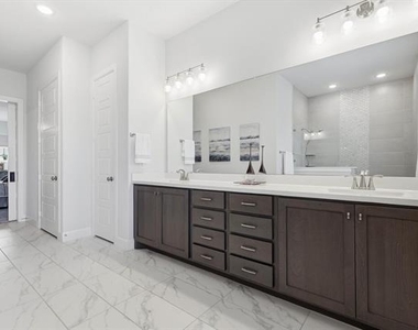 4817 Beaver Creek Drive - Photo Thumbnail 25