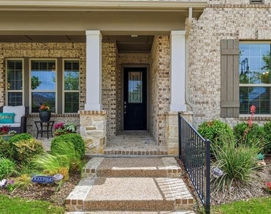 4817 Beaver Creek Drive - Photo Thumbnail 4