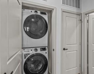 7455 W Camp Wisdom Road - Photo Thumbnail 9