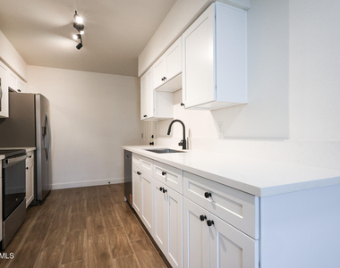 558 S Lesueur -- - Photo Thumbnail 13