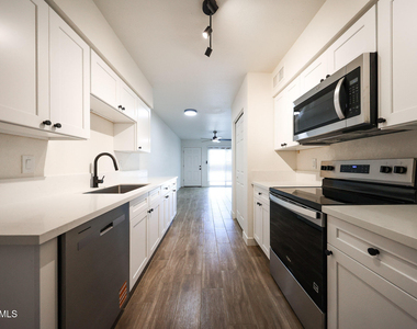 558 S Lesueur -- - Photo Thumbnail 15