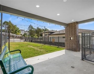 7455 W Camp Wisdom Road - Photo Thumbnail 14