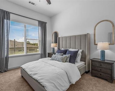 7455 W Camp Wisdom Road - Photo Thumbnail 6