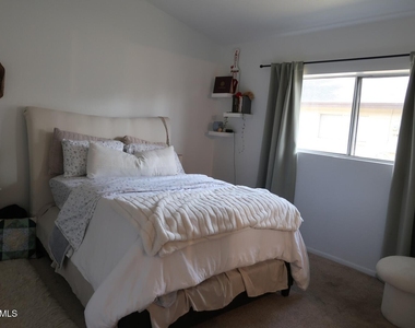 27 W Concorda Drive - Photo Thumbnail 5