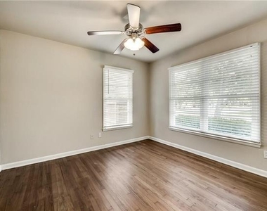 1601 Larkspur Drive - Photo Thumbnail 17