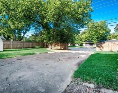 1601 Larkspur Drive - Photo Thumbnail 28