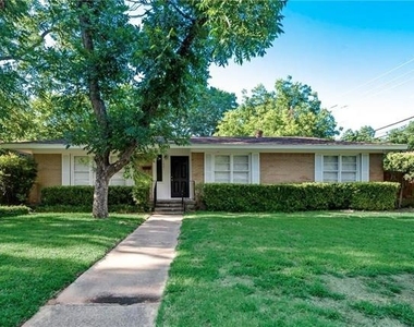 1601 Larkspur Drive - Photo Thumbnail 1
