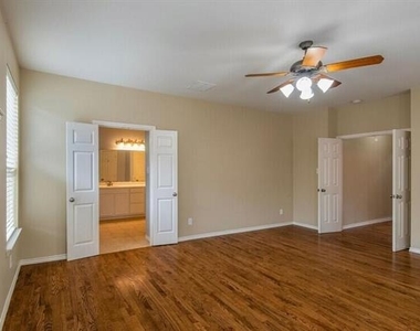 2056 Barret Drive - Photo Thumbnail 12