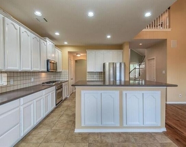 2056 Barret Drive - Photo Thumbnail 9