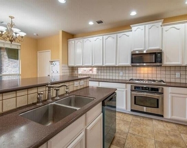 2056 Barret Drive - Photo Thumbnail 8