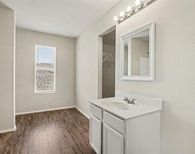 1733 Vineridge Lane - Photo Thumbnail 15