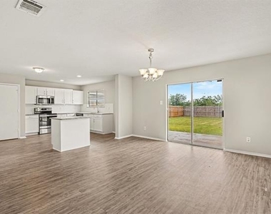 1733 Vineridge Lane - Photo Thumbnail 7