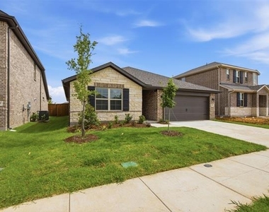 825 Birdie Drive - Photo Thumbnail 1