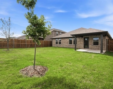 825 Birdie Drive - Photo Thumbnail 28