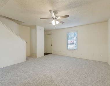 1408 Arvel Circle - Photo Thumbnail 2