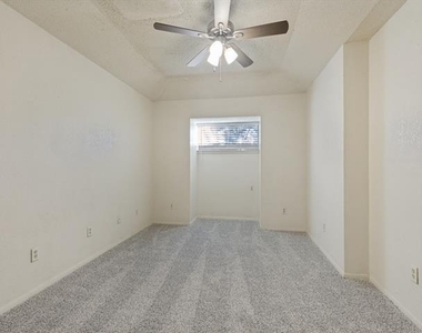 1408 Arvel Circle - Photo Thumbnail 9
