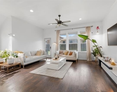 4507 Fox River Trail - Photo Thumbnail 6