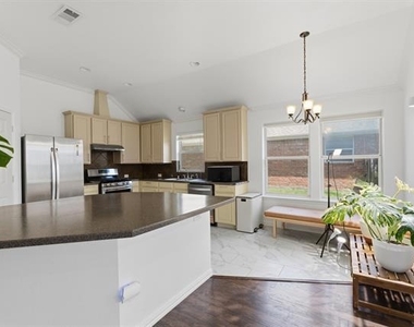 4507 Fox River Trail - Photo Thumbnail 8