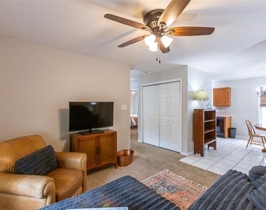 634 E North 16th Street - Photo Thumbnail 2
