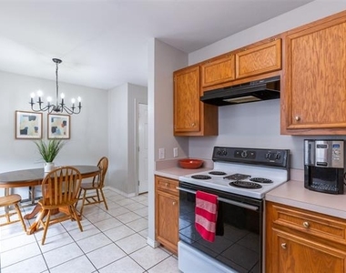 634 E North 16th Street - Photo Thumbnail 4