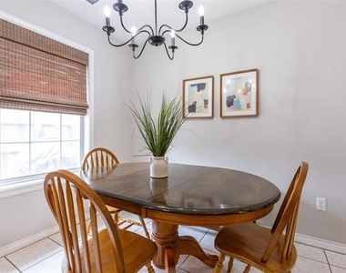 634 E North 16th Street - Photo Thumbnail 9