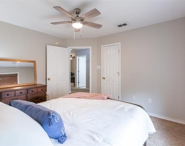 634 E North 16th Street - Photo Thumbnail 16