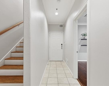 3111 Cedarplaza Lane - Photo Thumbnail 3